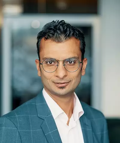 Girish Agarwal headshot