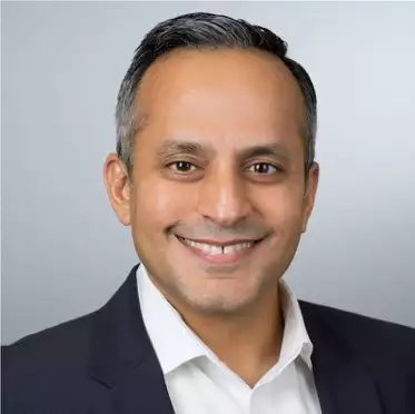 Rohit Chhabra color headshot