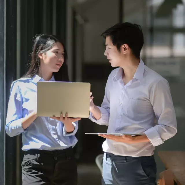 conga-employees-talking-streamline-documents