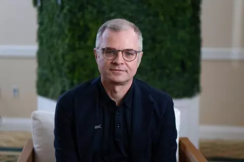 Stephane Bratu Headshot